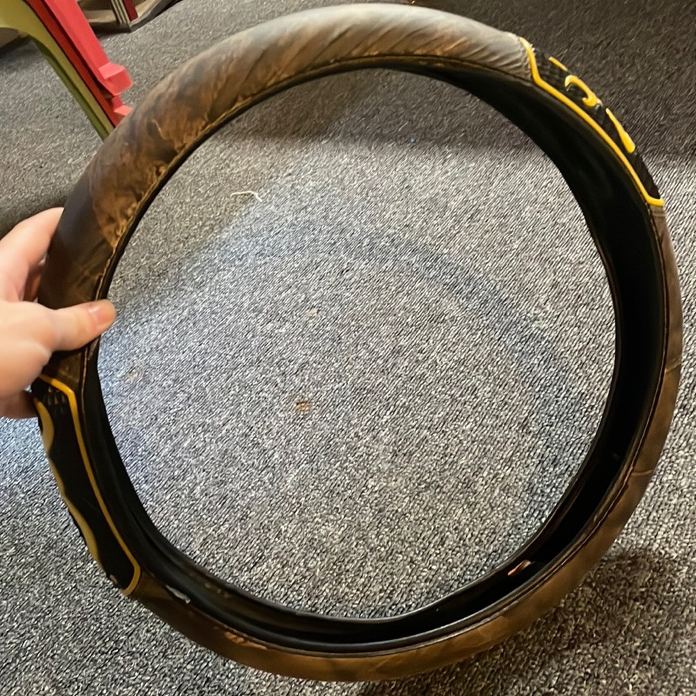 Browning steering wheel cover